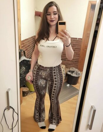 Full leaked Bunysae private photo