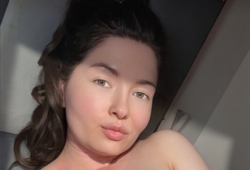 Full leaked Busty ema private photo
