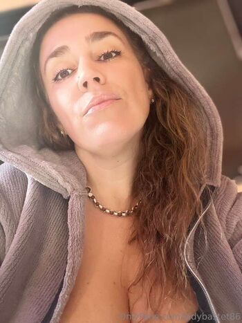 Full leaked Busty goddess private photo