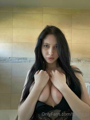 Full leaked Busty ju private photo