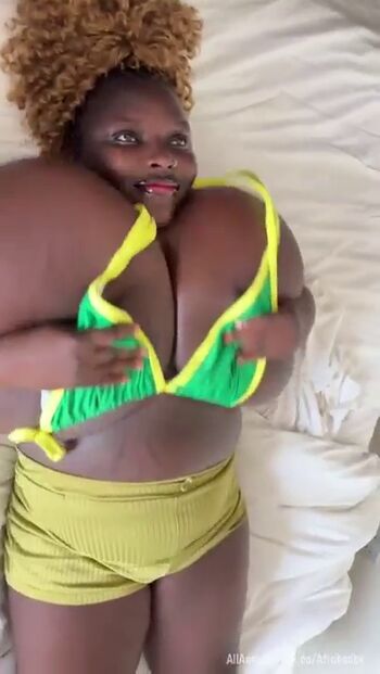 Full leaked Busty vivian private photo