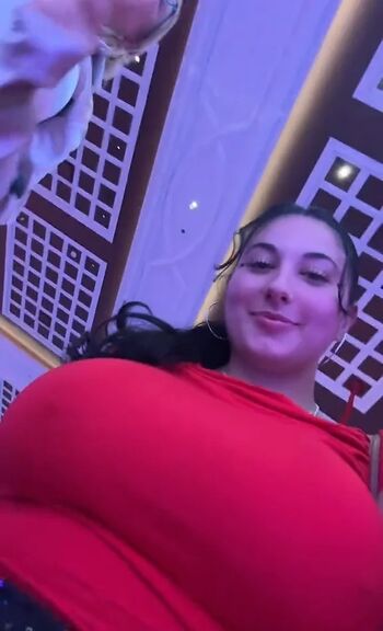 Full leaked Bustybri private photo