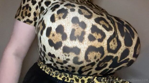 Full leaked Bustyqueenm private photo