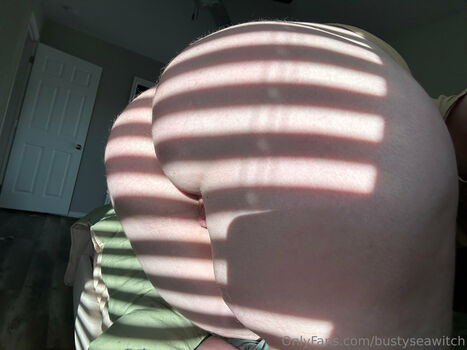 Full leaked Bustyseawitch private photo