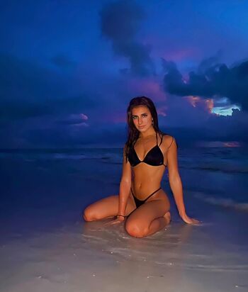 Full leaked Bxbyy ashleyk private photo