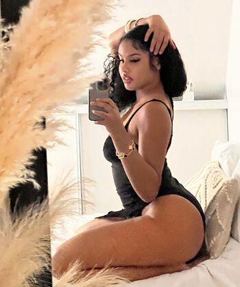 Full leaked Cllmevicky private photo