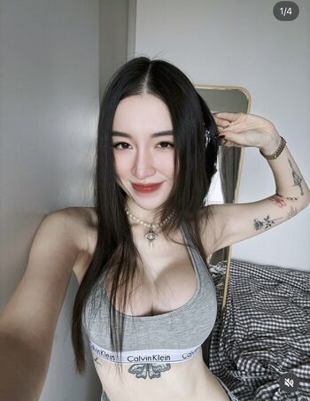 Full leaked Cagedbutterflies private photo