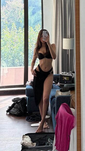 Full leaked Caiityya private photo