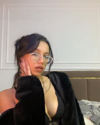 Full leaked Caiityya private photo