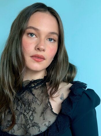 Full leaked Cailee spaeny page private photo