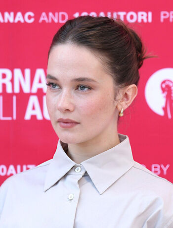 Full leaked Cailee spaeny page private photo