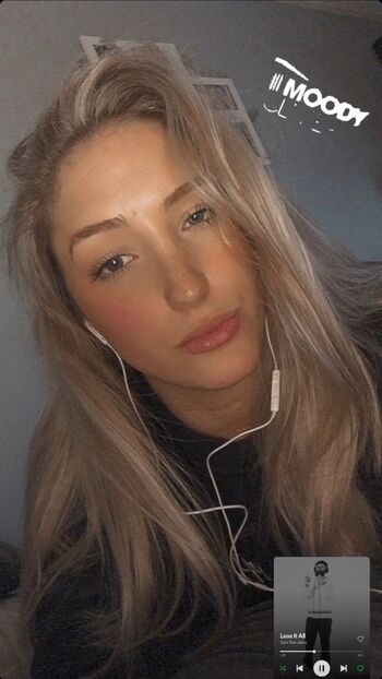 Full leaked Caitlin beevers private photo