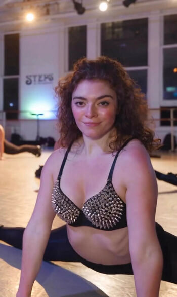 Full leaked Caitlin bond page private photo