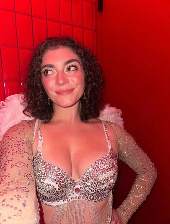Full leaked Caitlin bond private photo