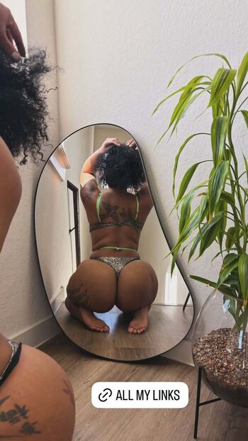Full leaked Cakequeenmami private photo