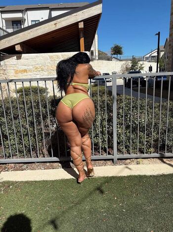 Full leaked Cakequeenmami private photo