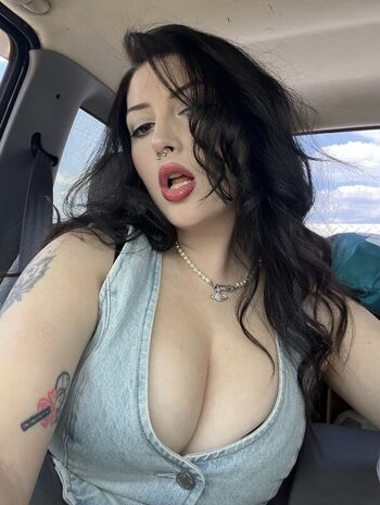 Full leaked Calessira private photo