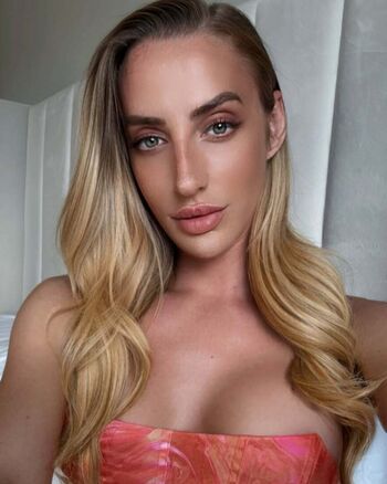 Full leaked Calliekingx private photo