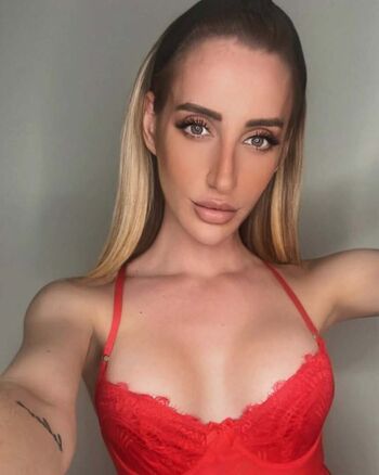 Full leaked Calliekingx private photo