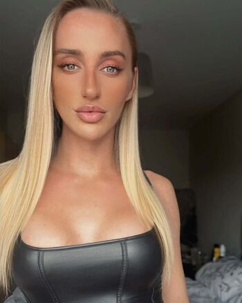 Full leaked Calliekingx private photo
