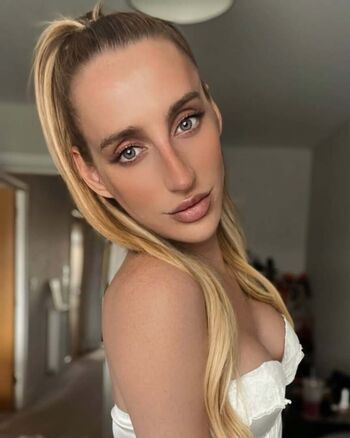 Full leaked Calliekingx private photo
