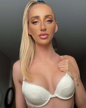 Full leaked Calliekingx private photo