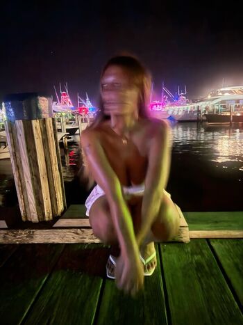 Full leaked Calliewilson private photo