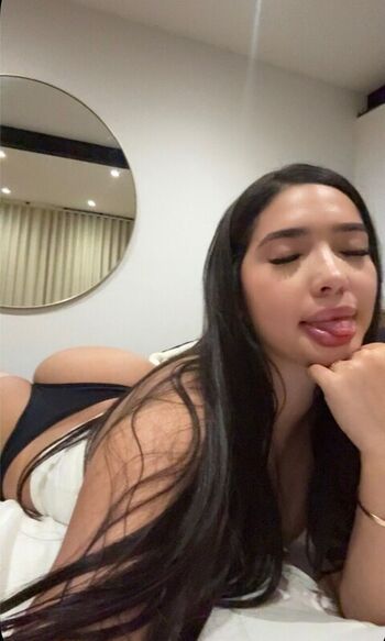Full leaked Camiihenaoo private photo