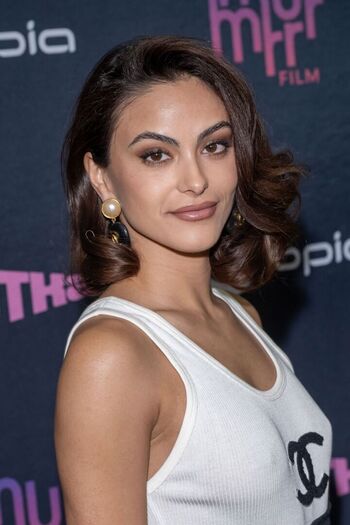Camila Mendes