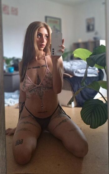 Full leaked Candi plush private photo