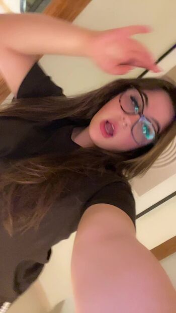 Full leaked Candicedih private photo