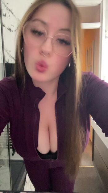 Full leaked Candicedih private photo