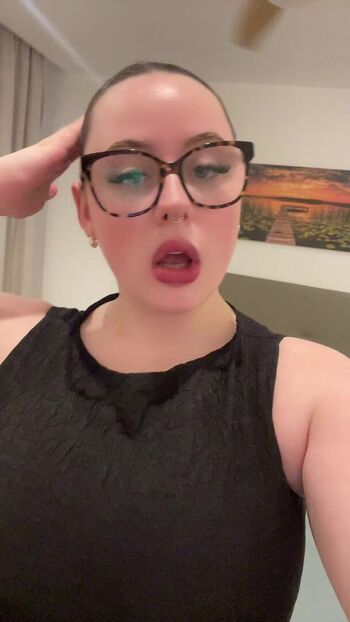 Full leaked Candicedih private photo