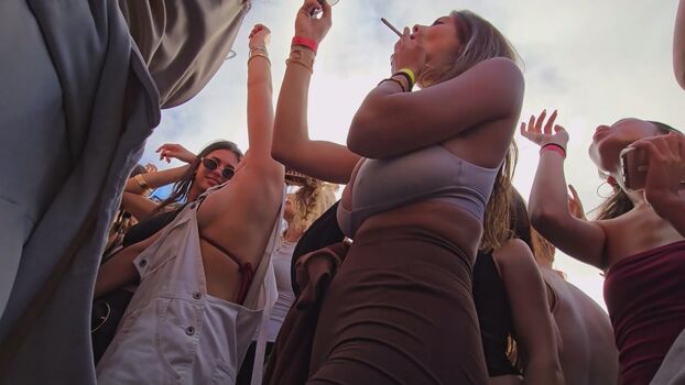 CANDID Boobs