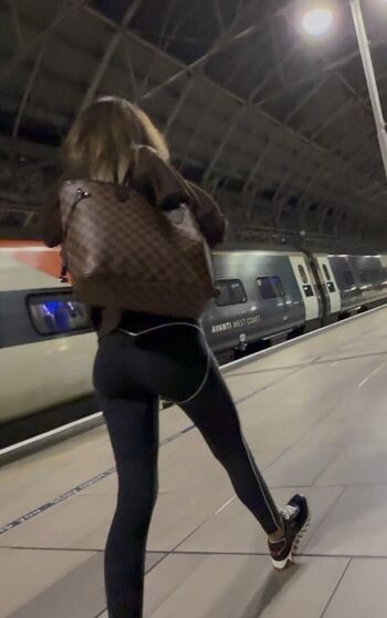 Full leaked Candidsluts page private photo