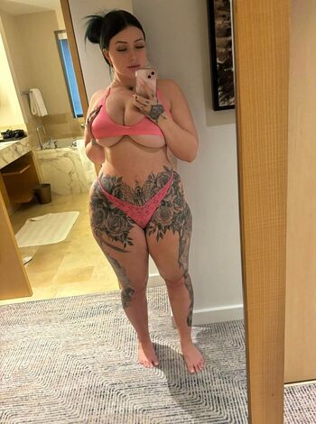 Full leaked Caprice private photo