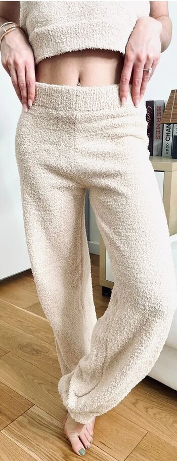 Full leaked Capucine anav private photo