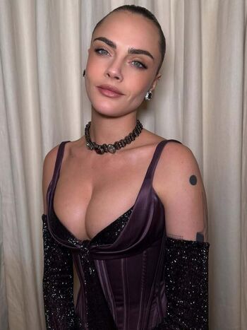 Full leaked Cara delevigne private photo