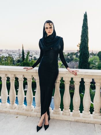 Full leaked Cara delevingne private photo