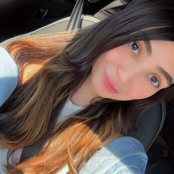 Full leaked Caradeliz private photo