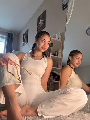 Full leaked Caramelcamilaxx private photo