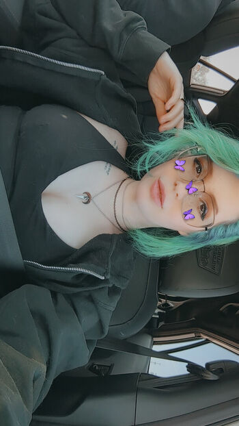 Full leaked Carbunny private photo
