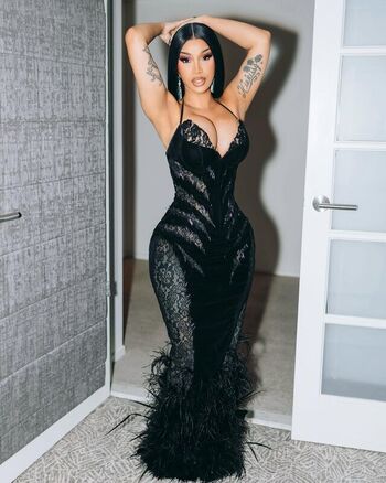 Full leaked Cardi b  page private photo