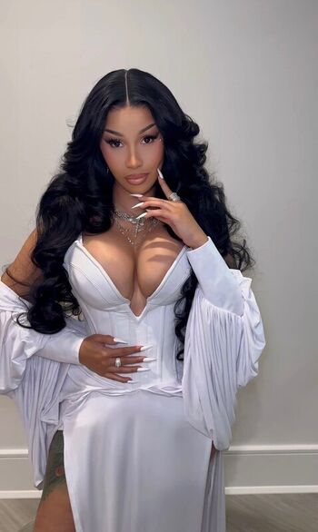 Full leaked Cardi b  page private photo