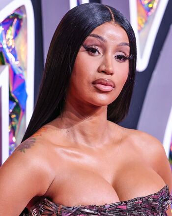 Full leaked Cardi b  page private photo