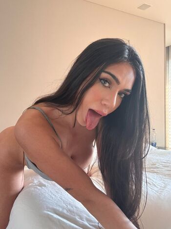 Full leaked Carla aish private photo
