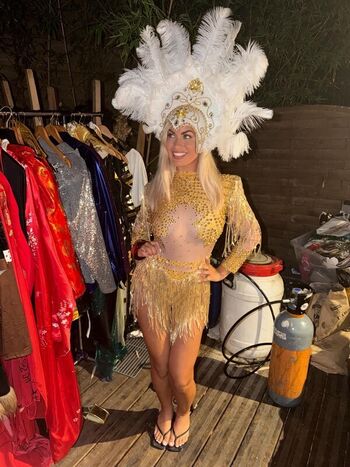 Full leaked Carla moreau page private photo