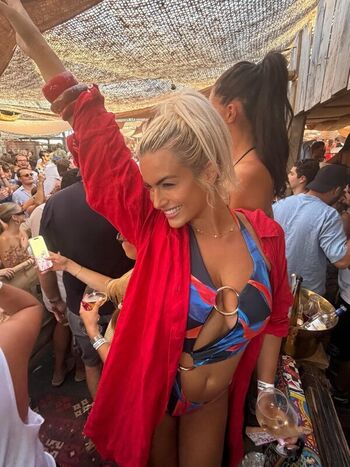Full leaked Carla moreau page private photo
