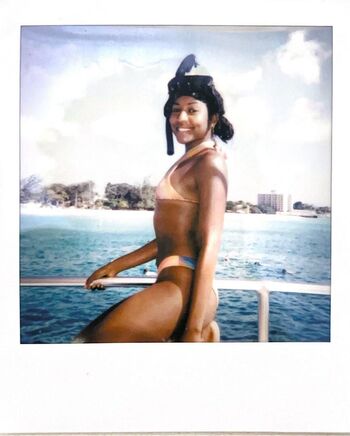 Full leaked Carlacia private photo