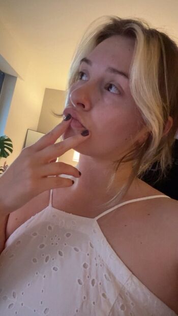 Full leaked Carlasophie private photo
